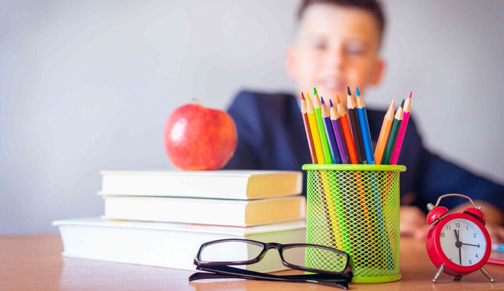[SCADUTO] La leadership nella scuola si esprime ordinariamente attraverso la capacità di innovare i processi educativi, ma è evidente che l’onda d’urto dell’emergenza sanitaria ha messo ancor più in evidenza come nella scuola le capacità di adattamento, resilienza e soluzione dei problemi debbano inserirsi in un contesto di organizzazione di sistema.