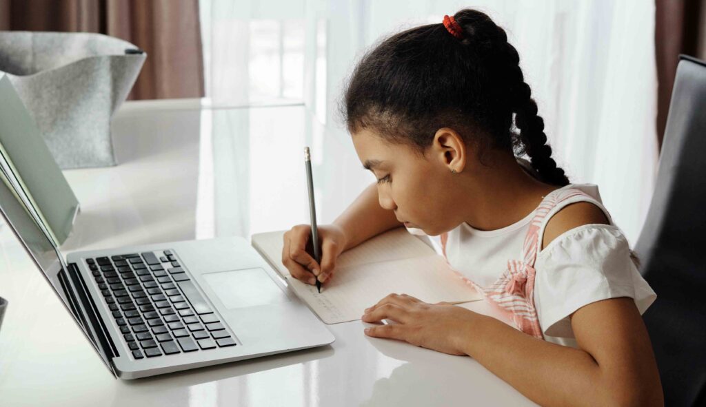 [SCADUTO] La Ministra dell’Istruzione Lucia Azzolina ha firmato oggi il decreto che assegna alle scuole gli 85 milioni di euro per la didattica digitale integrata stanziati dal ‘Decreto Ristori’ nel Consiglio dei Ministri del 27 ottobre scorso.