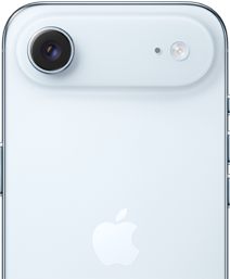 La metà superiore del retro di un iPhone Air bianco, con la fotocamera e il flash in primo piano